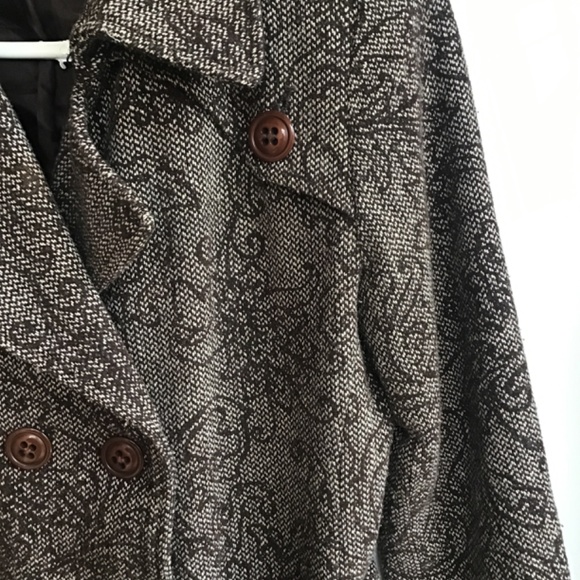 Coat - Picture 2 of 10